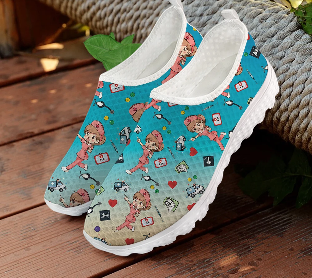 

INSTANTARTS Gradient Color Medical Tool And Nurse Cartoon Pattern Flat Shoes for Women Breathable Slip-on Mesh Sneaker Outdoor