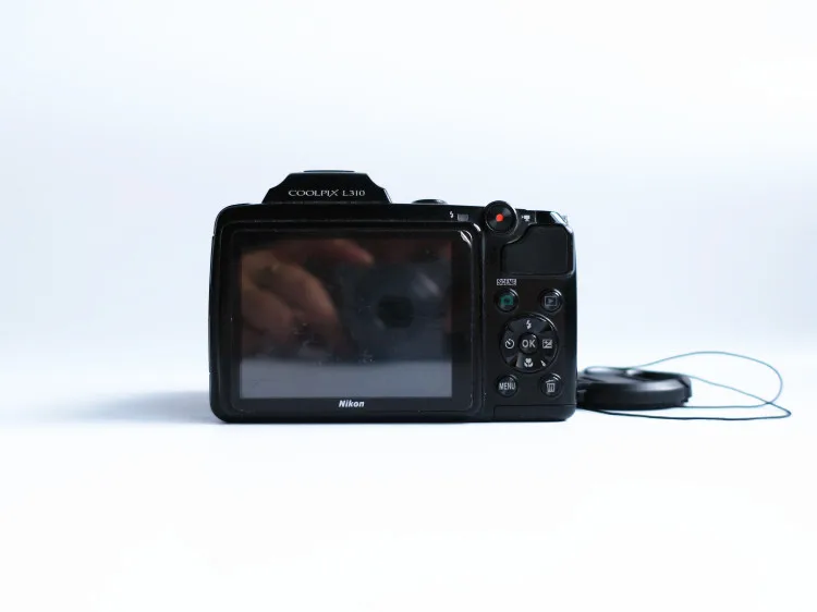 Цифровая камера Nikon Coolpix L310 14 1 МП с 21x оптическим зумом б/у|Компактные цифровые