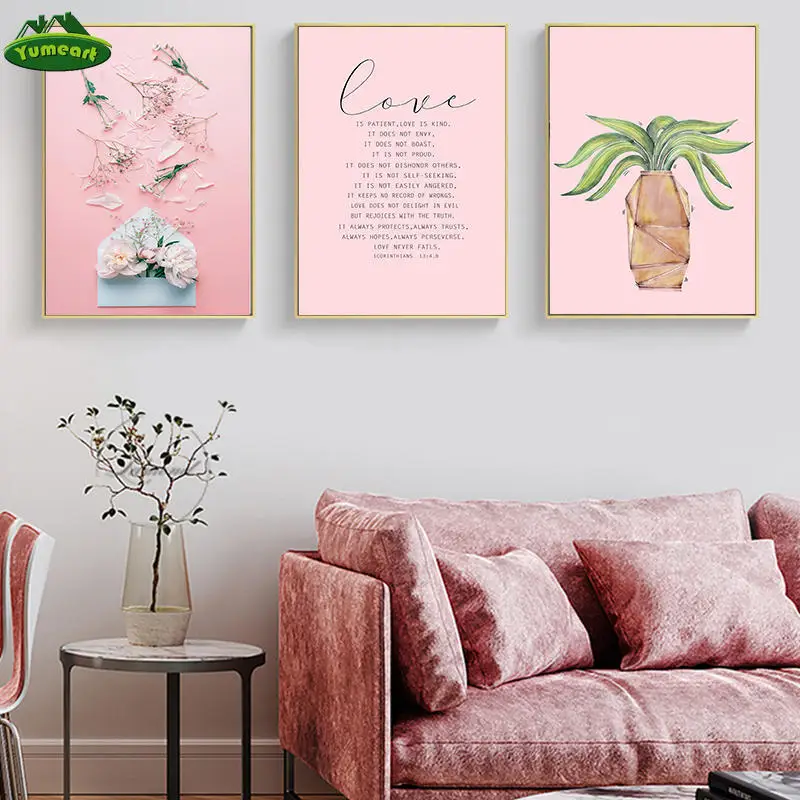 Минималистичные картины в скандинавском стиле с изображением розовых цветов и