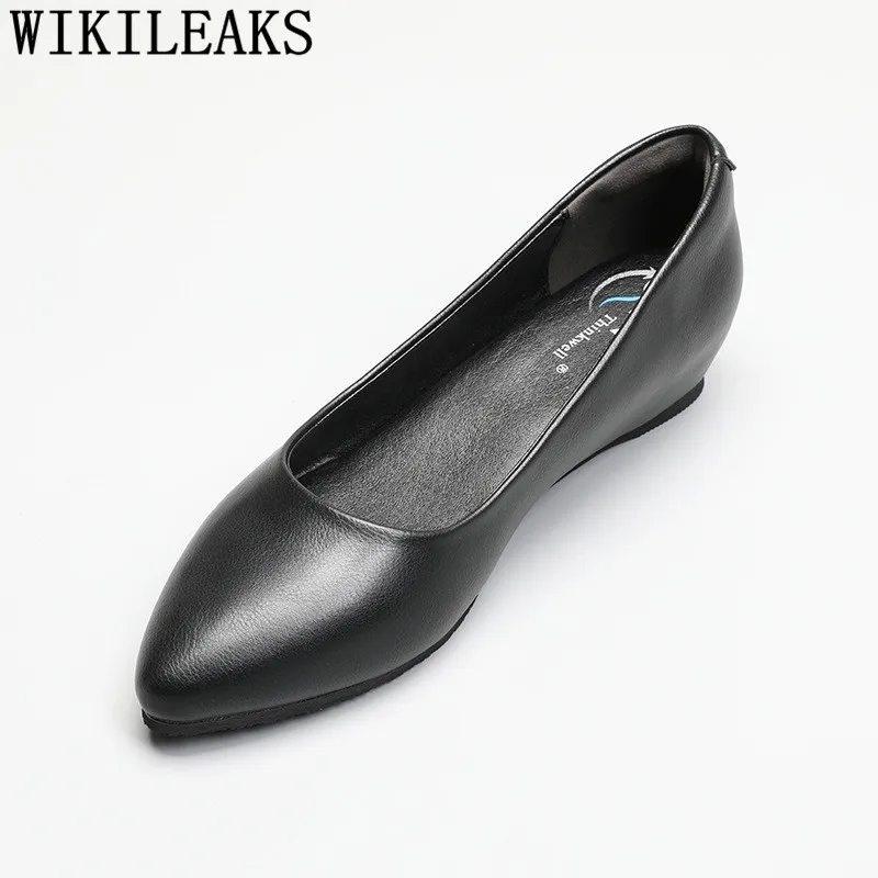 Женские кожаные кроссовки на танкетке черные повседневная обувь роскошный бренд