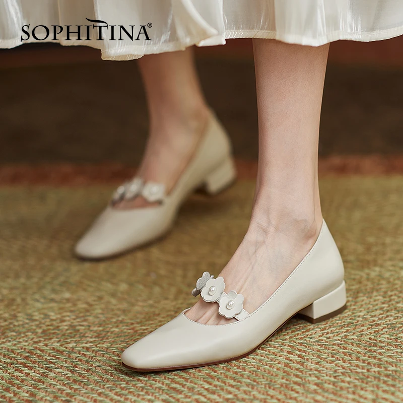 

SOPHITINA Casual Flats Female Flower Pearl Decoration Genuine Leather Shoes Square Toe Handmade High Quality Women's Shoes AO433