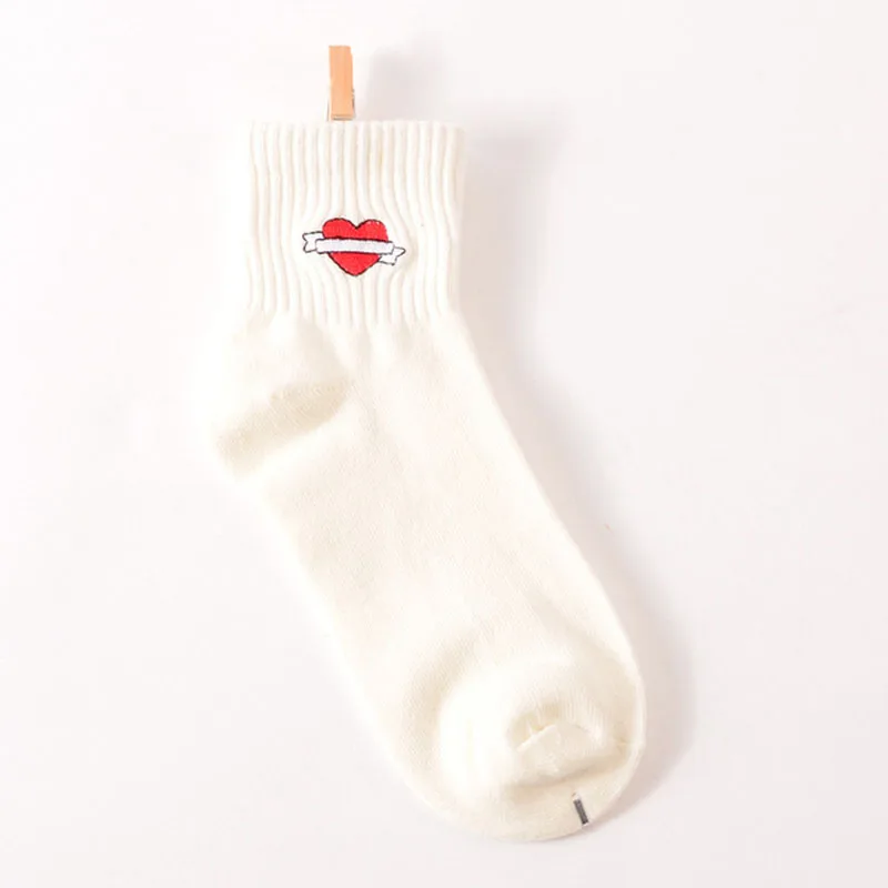 White Love Heart Женские белые милые носки в стиле Харадзюку, женские короткие носки, хипстер, скейтборд, по щиколотку, забавные носки, вышивка, кокс, девушка, убийца, кактус, любовь - Цвет: White Love Heart