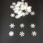 50 шт. потолочные наклейки без запаха, пластиковые снежинки, светящиеся наклейки, Рождественское украшение, светящиеся наклейки для гостиной
