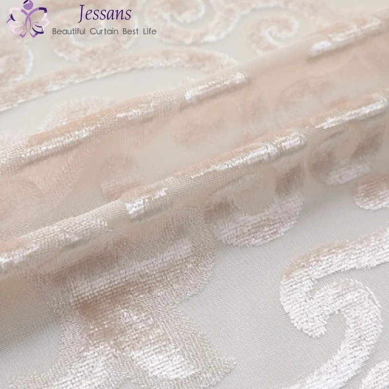 

2021 New High-end Velvet Gilded Curtains for Living Dining Room Bedroom Beige luxury Blackout Curtains High End European style