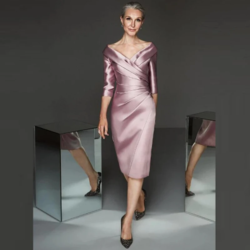 

Modern Sheath Lilac Satin Mother Dress with Three Quarter Sleeve Knee Length Mother of the Groom Gowns V Neck Plus Size Party