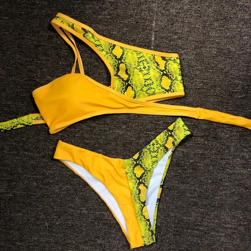

Two Piece Swimsuits Women 2021 New High Waist Single Shoulder Snake Printed Cross Patchwork Thongs Summer Beach Bathing Bikini