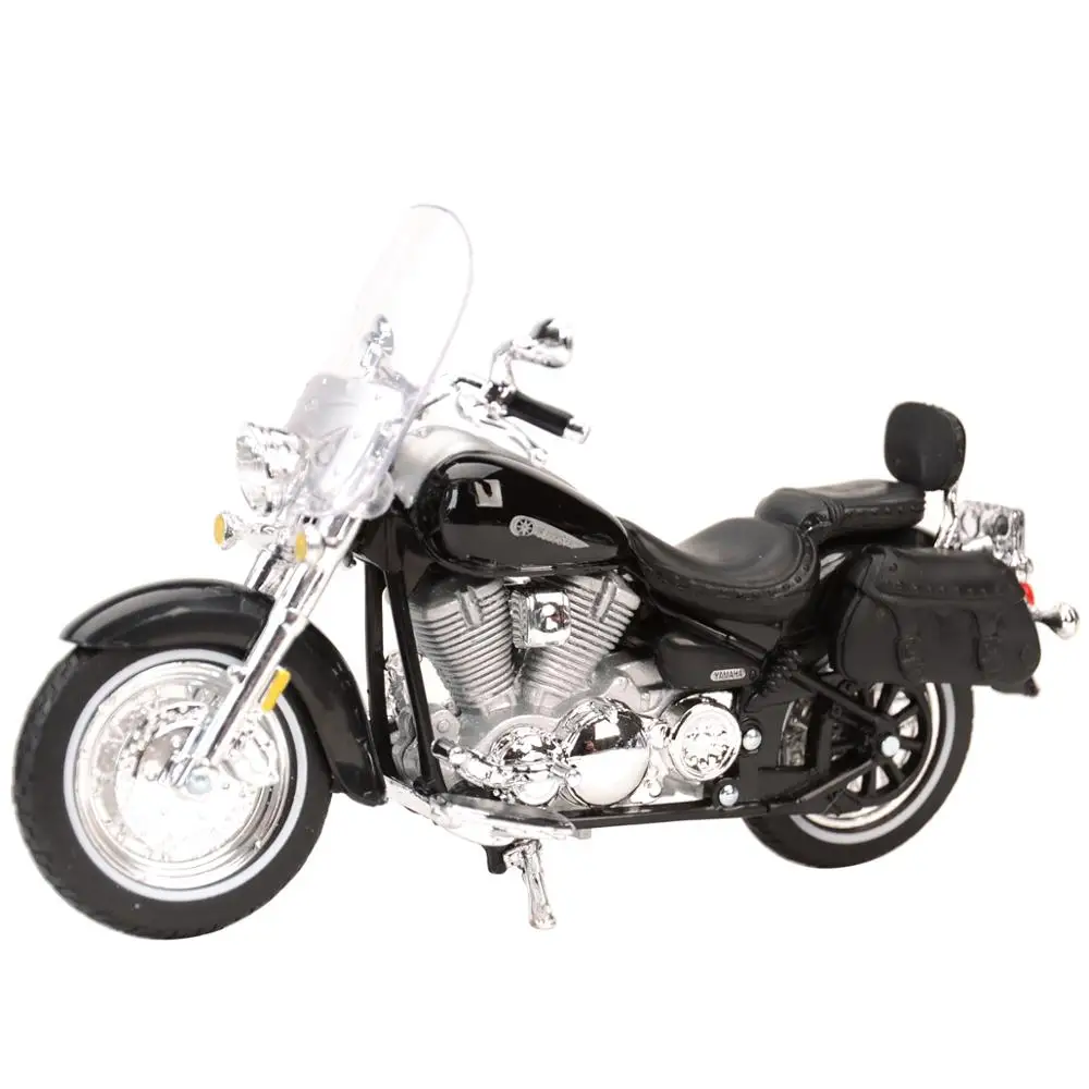 

Коллекционная модель мотоцикла Maisto в масштабе 1:18, Yamaha Road Star, Silverado