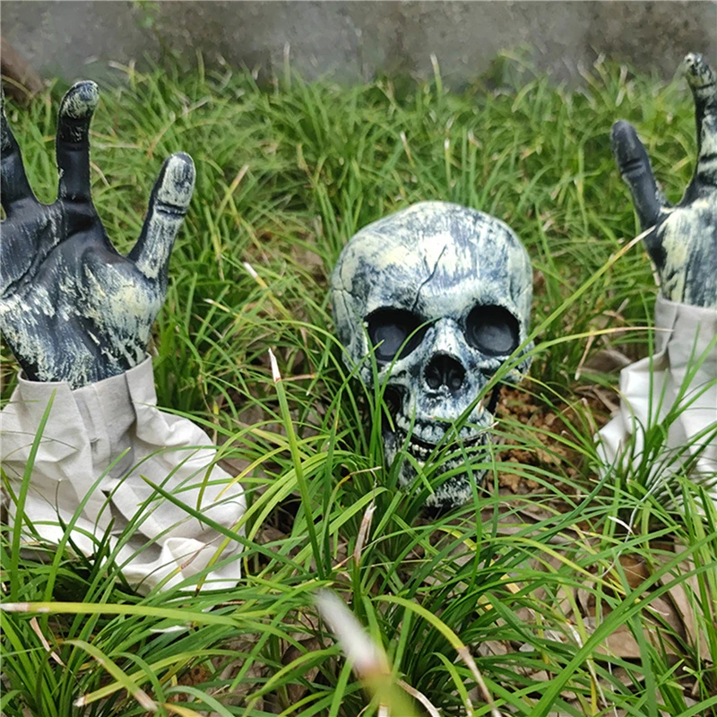 

Украшение для сада в виде скелета на Хэллоуин