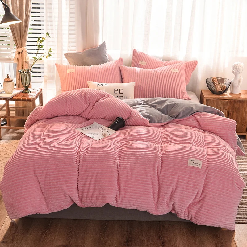 Зимний комплект постельного белья Теплый Бархатный с пододеяльником полосатый
