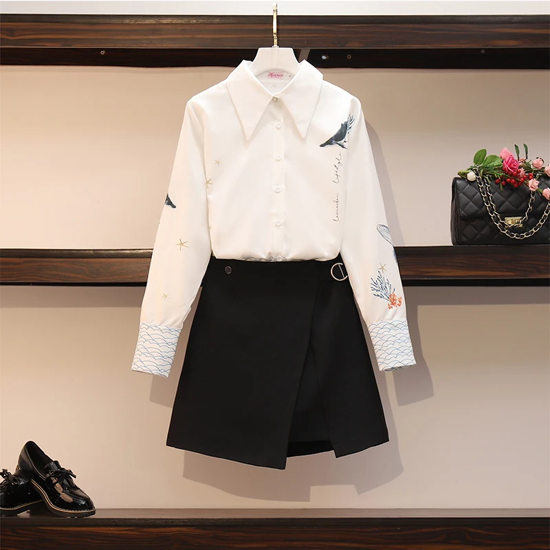 Фото Женский офисный костюм HAMALIEL белая рубашка с цветочным принтом и короткая юбка