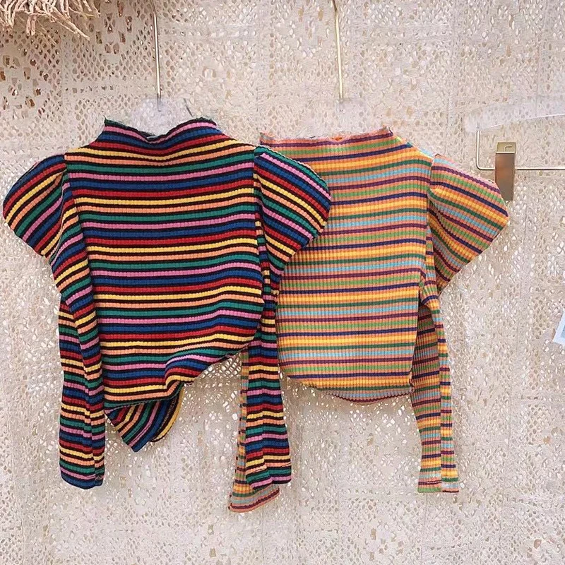 

Детская футболка в радужную полоску, с рукавами-фонариками, на возраст от 3 до 7 лет