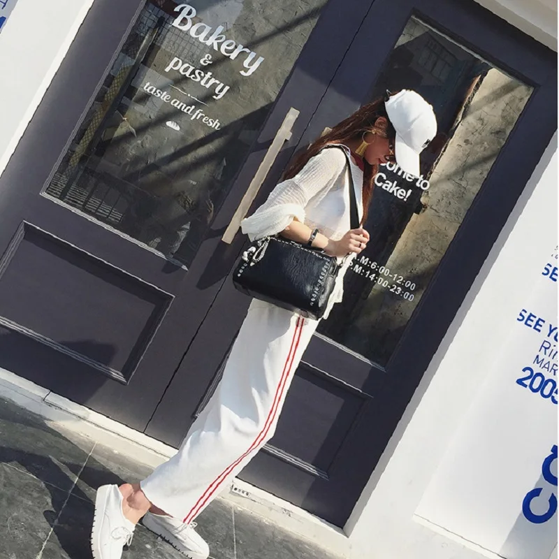 

New Summer Female Bag 2021 Fashion Retro Rivet Handbag Ladies European and American Style Shoulder Diagonal Bag Three-use Bags