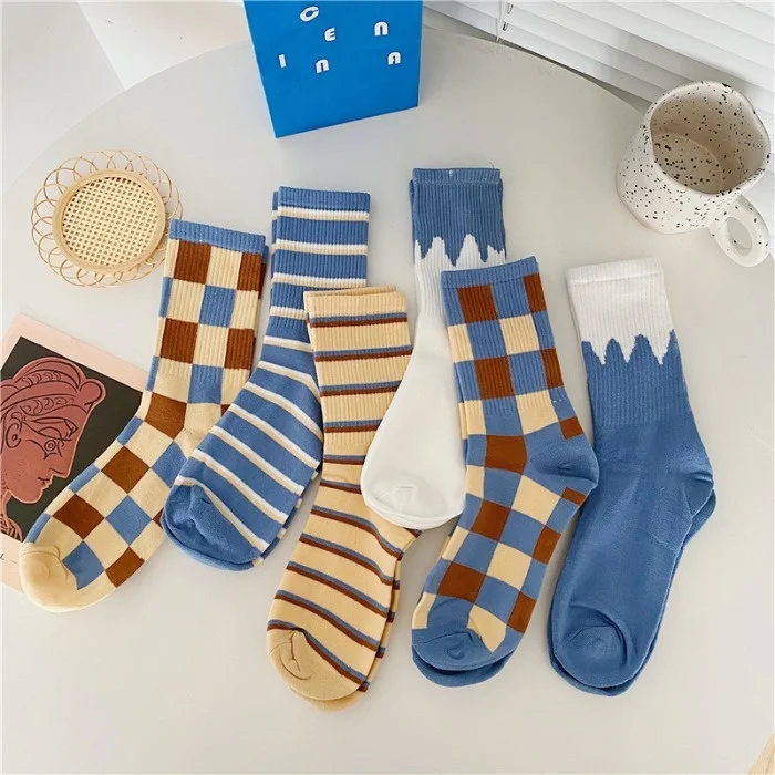 

Носки женские клетчатые контрастных цветов, до середины икры, в полоску, осень 2021