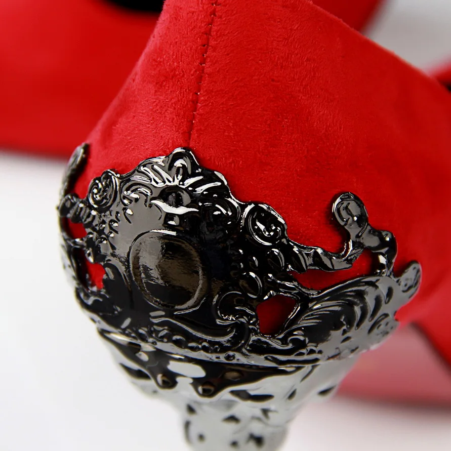 Женские туфли на высоком каблуке с резным металлическим каблуком Сезон