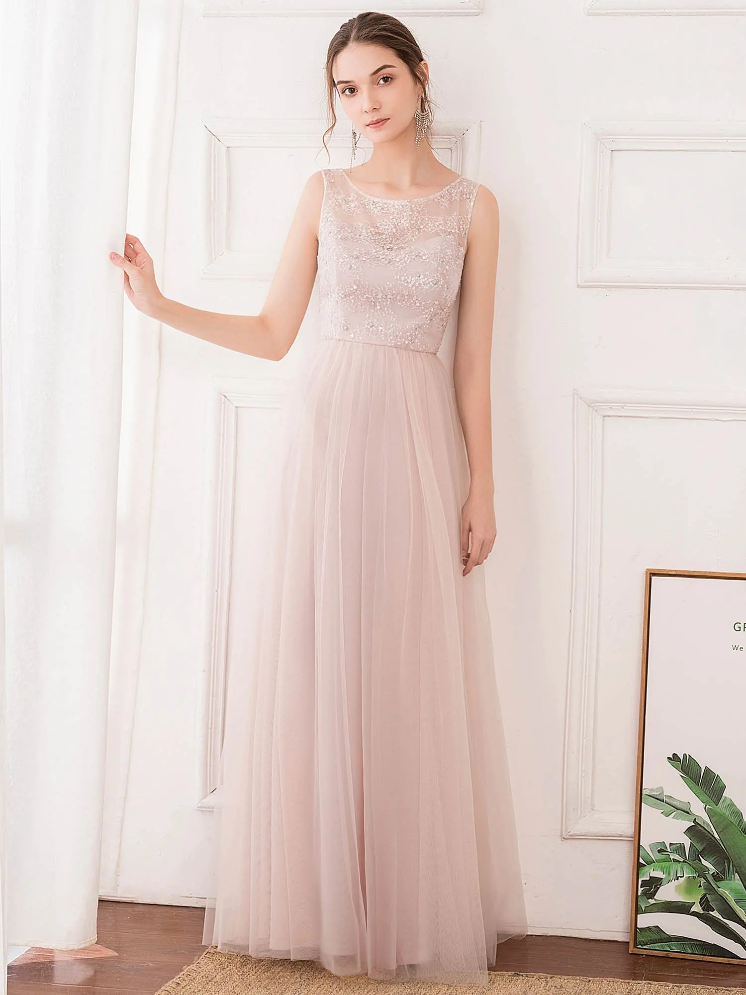 

Romantic A-Line O-Neck Embroidery Tulle Bridesmaid Dress EP00740