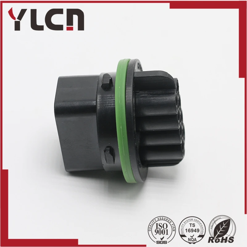 

High Quality Free Shipping 8pin male Auto plug sensor housing connector