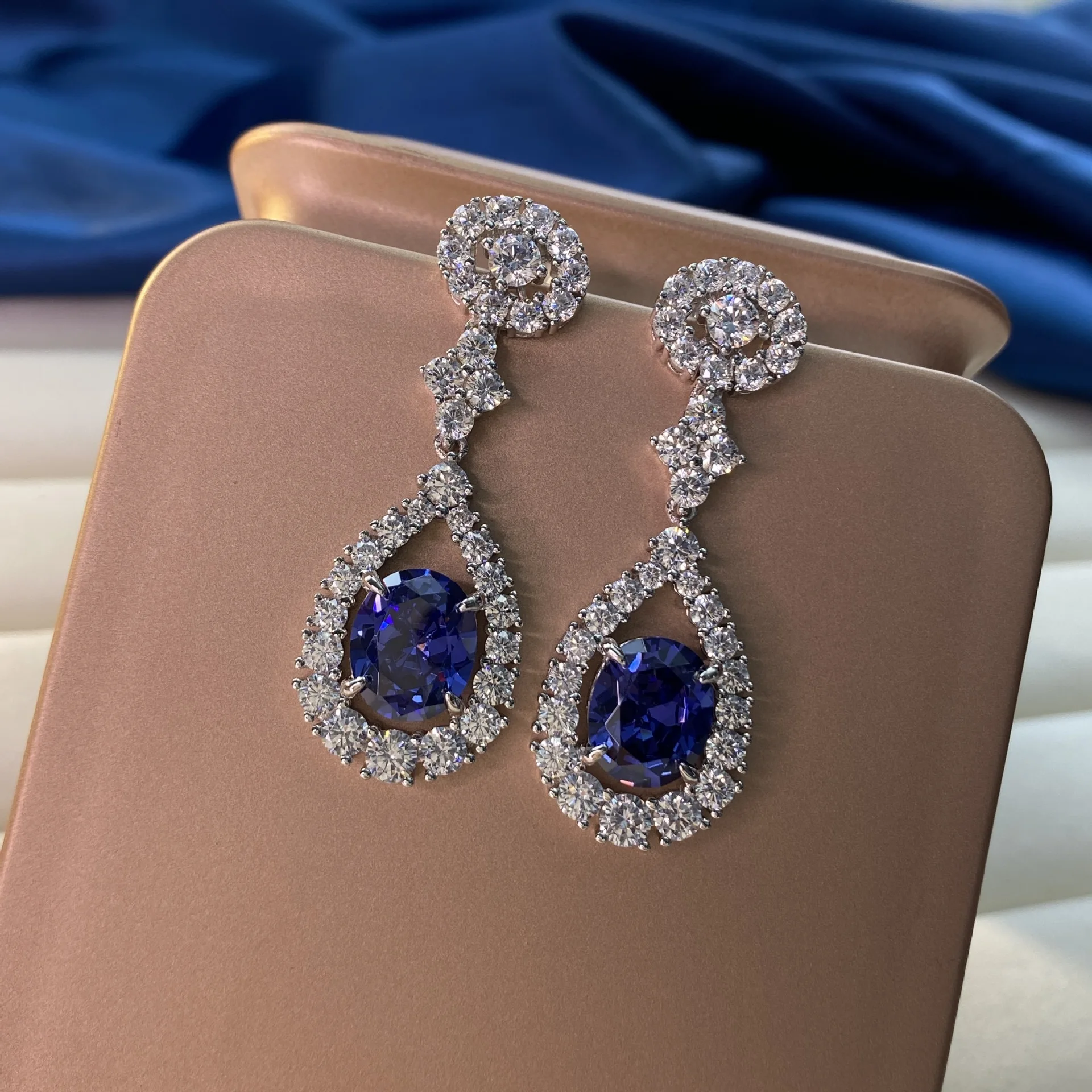 

2021 New 925 Sterling Silver 9*11MM Blue Tanzanite Inlaid With Lab Diamonds Women'S Luxury Earrings Fine Gift