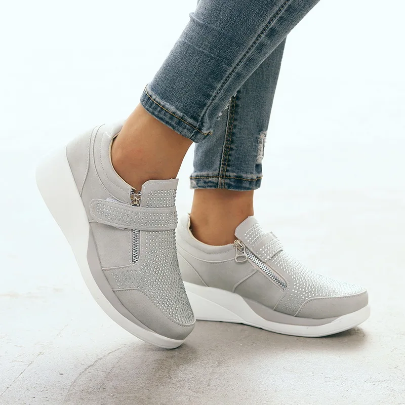 Женская обувь Кроссовки Дышащая на танкетке Обувь вулканизированной платформе