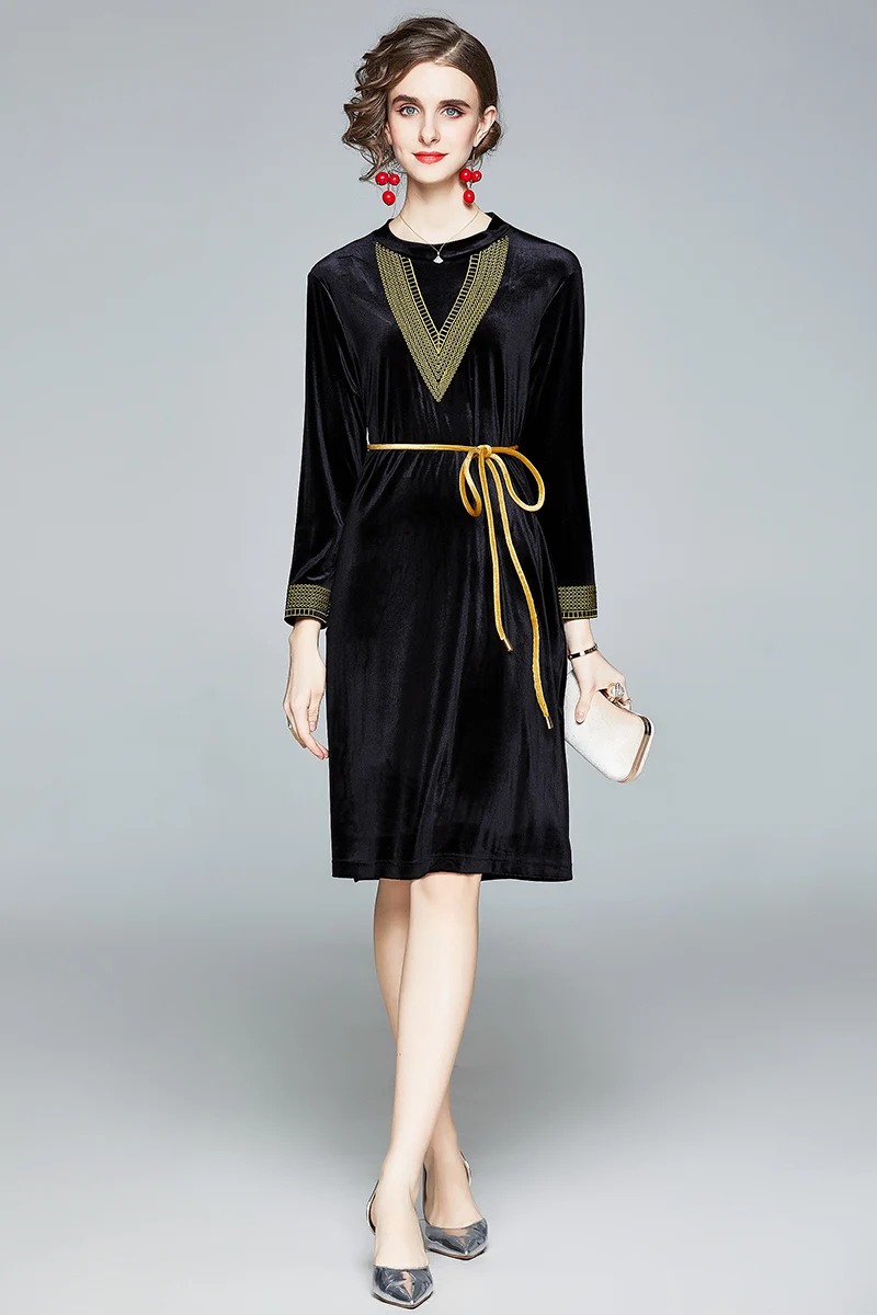 

COIGARSAM Vintage Women dress New Spring Stand Neck Dresses Black Qi Yards 3653