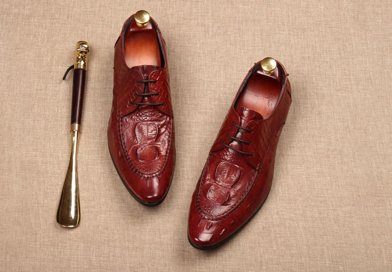 

Fashion Wedding Office Brogue Man Shoes Formal High Quality Genuine Leather Dress Men Shoe Business Oxford Shoe Black Wine Red