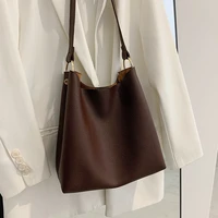 High Quality PU Leather Shoulder Bag Casual Crossbody Bags for Women Simple Design Bucket Hand Bags Women 2021 Travel Handbags