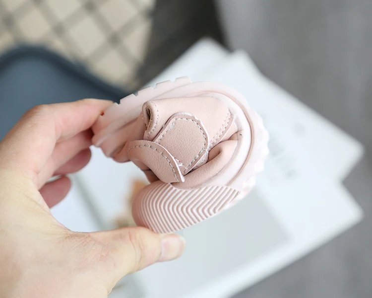 2019 осенние милые кроссовки из искусственной кожи с бабочкой на мягкой подошве