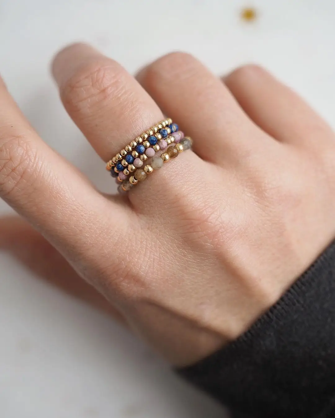 

Fashion Amethyst Pink Tourmaline Crystal Beaded Rings Cute Minimalist Elastic Rope 3 mm Bead Geometric Fine Rings for Women Gift