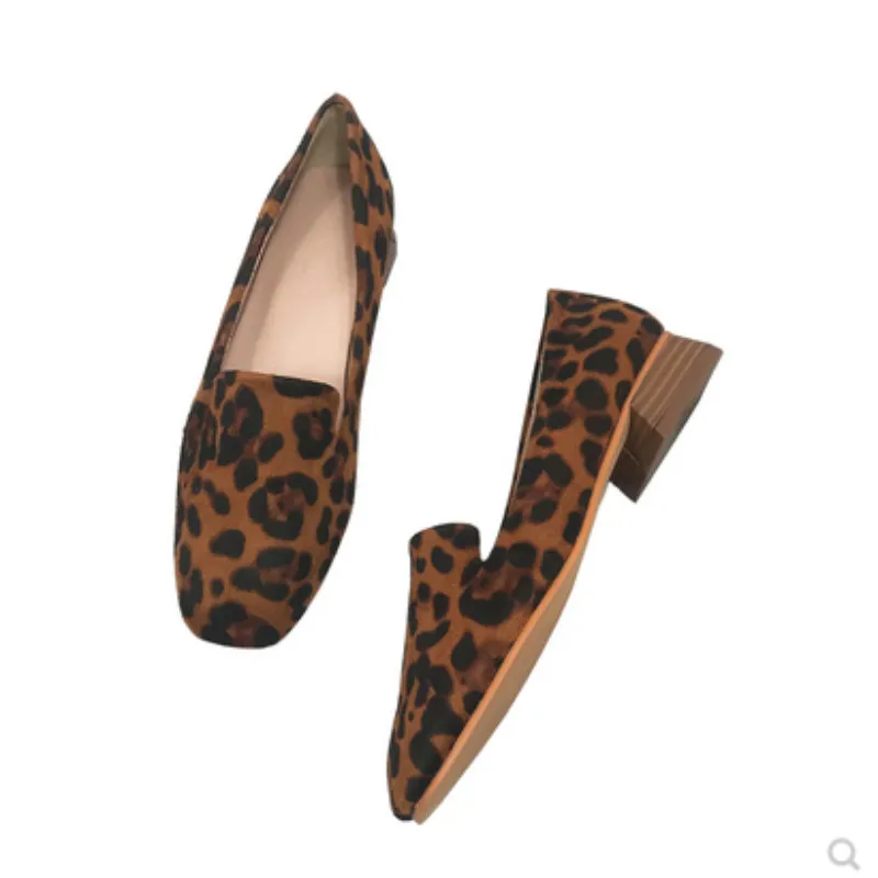 

Lady Wood Heels 3cm Leopard Printy Brown White Pumps Low Cutter Flock Shoes 2021 New Arrivals Square Toe Wide Fitting Slip-Ons