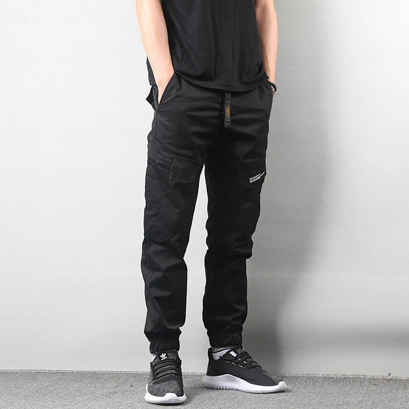 Japanese Style Fashion Men Jeans Loose Fit Multi Pockets Casual Cargo Pants Men Overalls Streetwear Designer Hip Hop Joggers