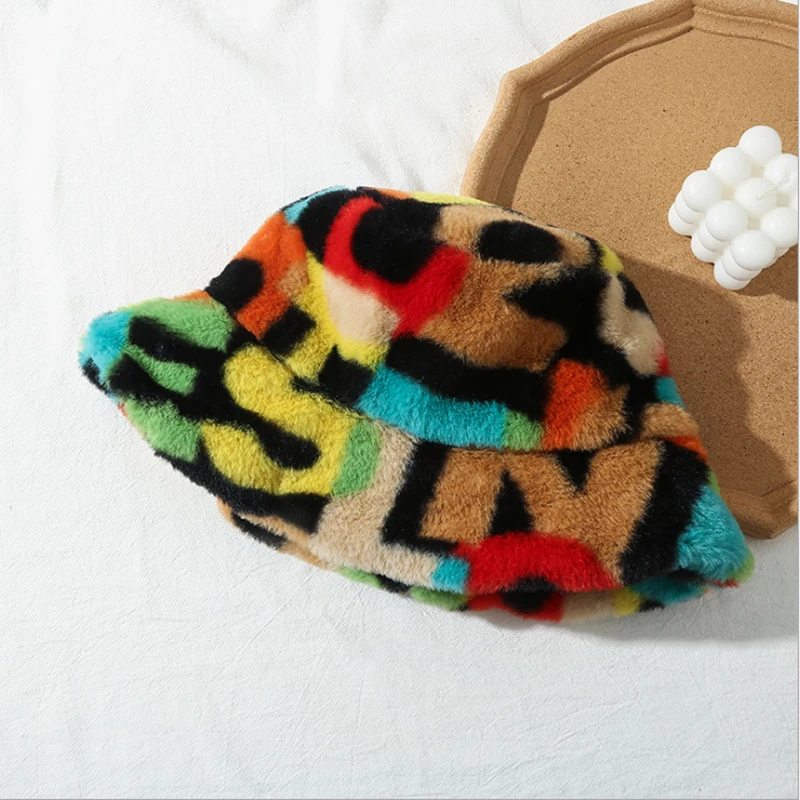 

Autumn Winter Vacation Lady Panama Color Stripes Thick Soft Warm Fishing Cap Faux Fur Rabbit Bucket Hat Women Hairy Basin Hat