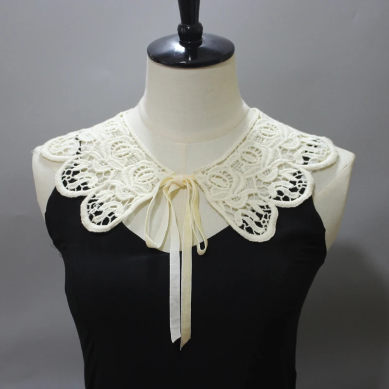 

New Women Fake Collar Shawl Sweet Embroidery Floral Lace Decorative Necklace Half Shirt Hollow Mini Poncho Capelet