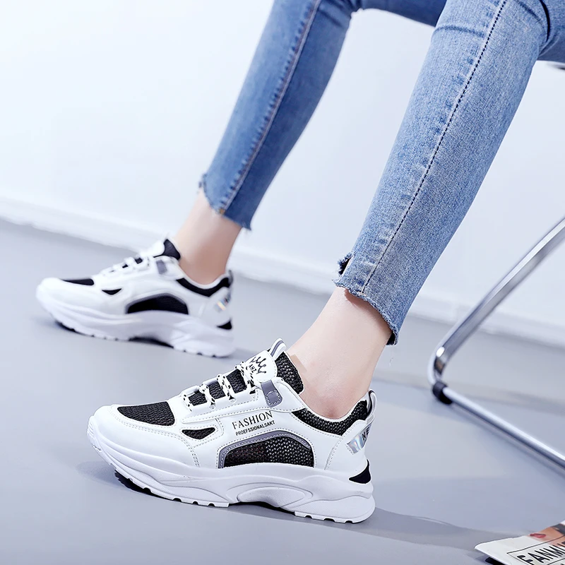 

2021 new spring and autumn versatile net red super fire thick soled sports shoes student fashion breathable casual dad shoes