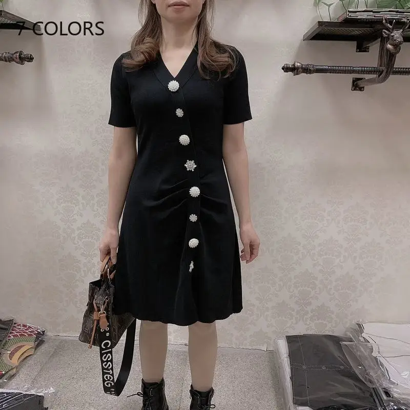 Вязаное черное летнее платье новинка 2020 V-образный вырез короткий рукав свитер