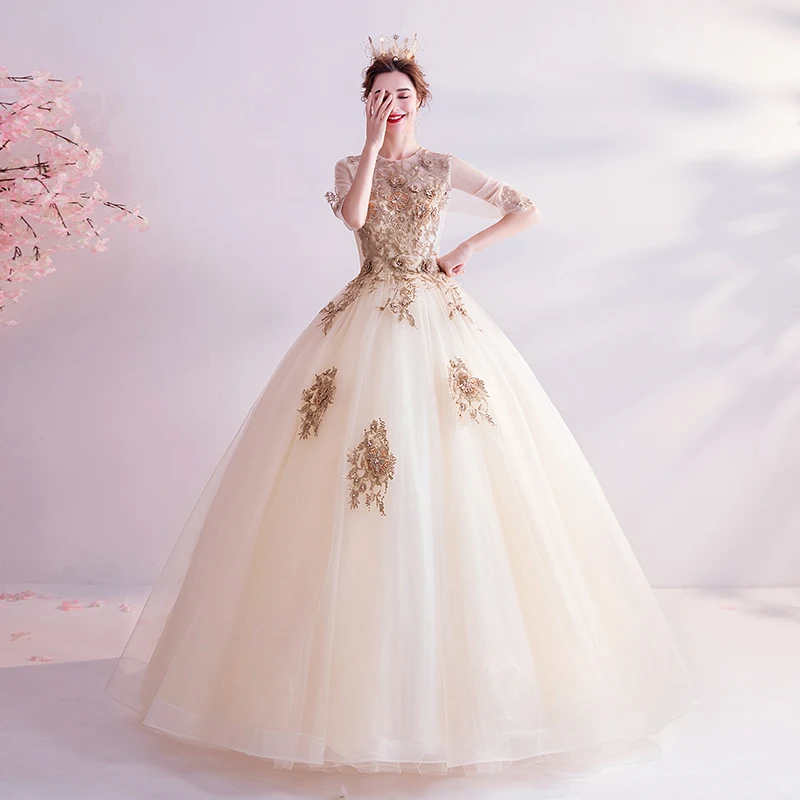 Рисунок 4 - Бальное платье с блестками