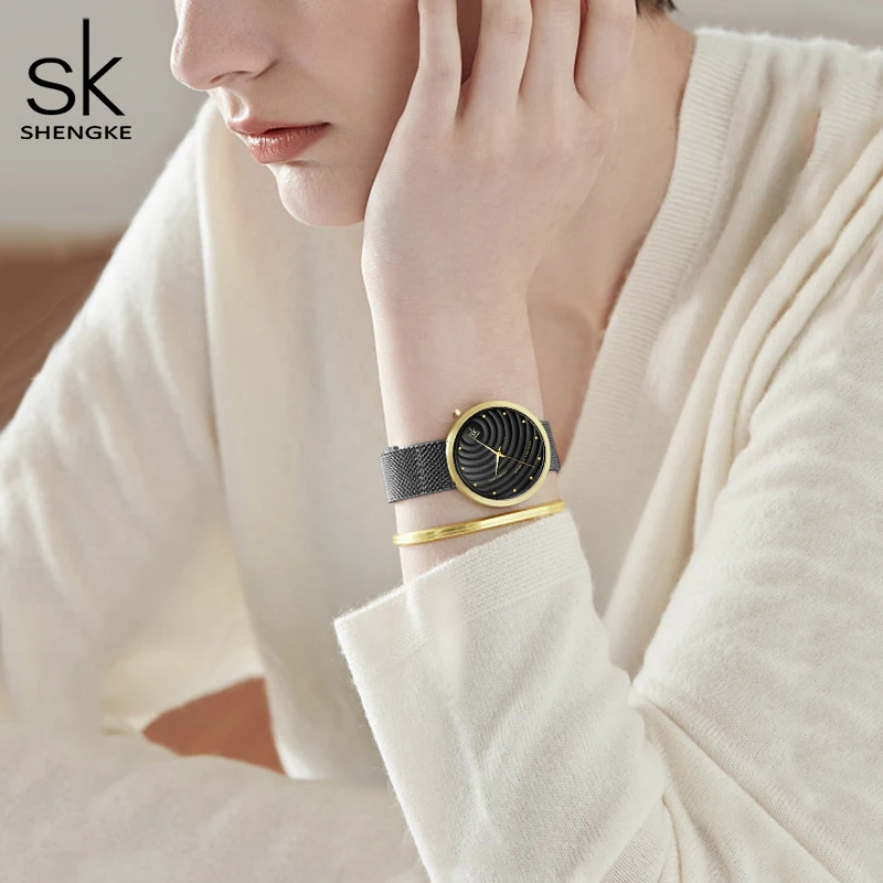 Часы Shengke женские с черным циферблатом креативные водонепроницаемые кварцевые