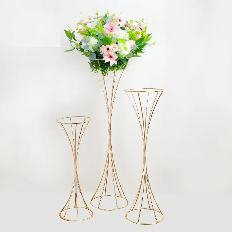 

Wedding iron art electroplating road lead wedding scene arrangement small waist gold hollow floral vase