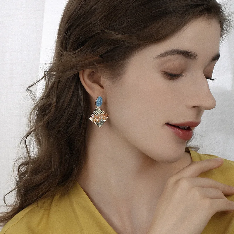 

Geometric oil painting earrings inlaid colorful shiny crystal retro simple personality S925 needle new female new ear rings