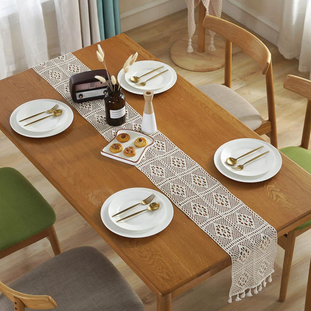 Бежевая вязаная крючком кружевная скатерть с кисточками хлопковая кофейная