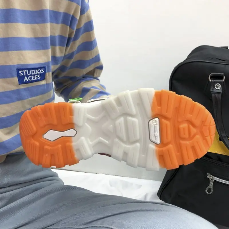 Кроссовки женские массивные на шнуровке Вулканизированная подошва удобная