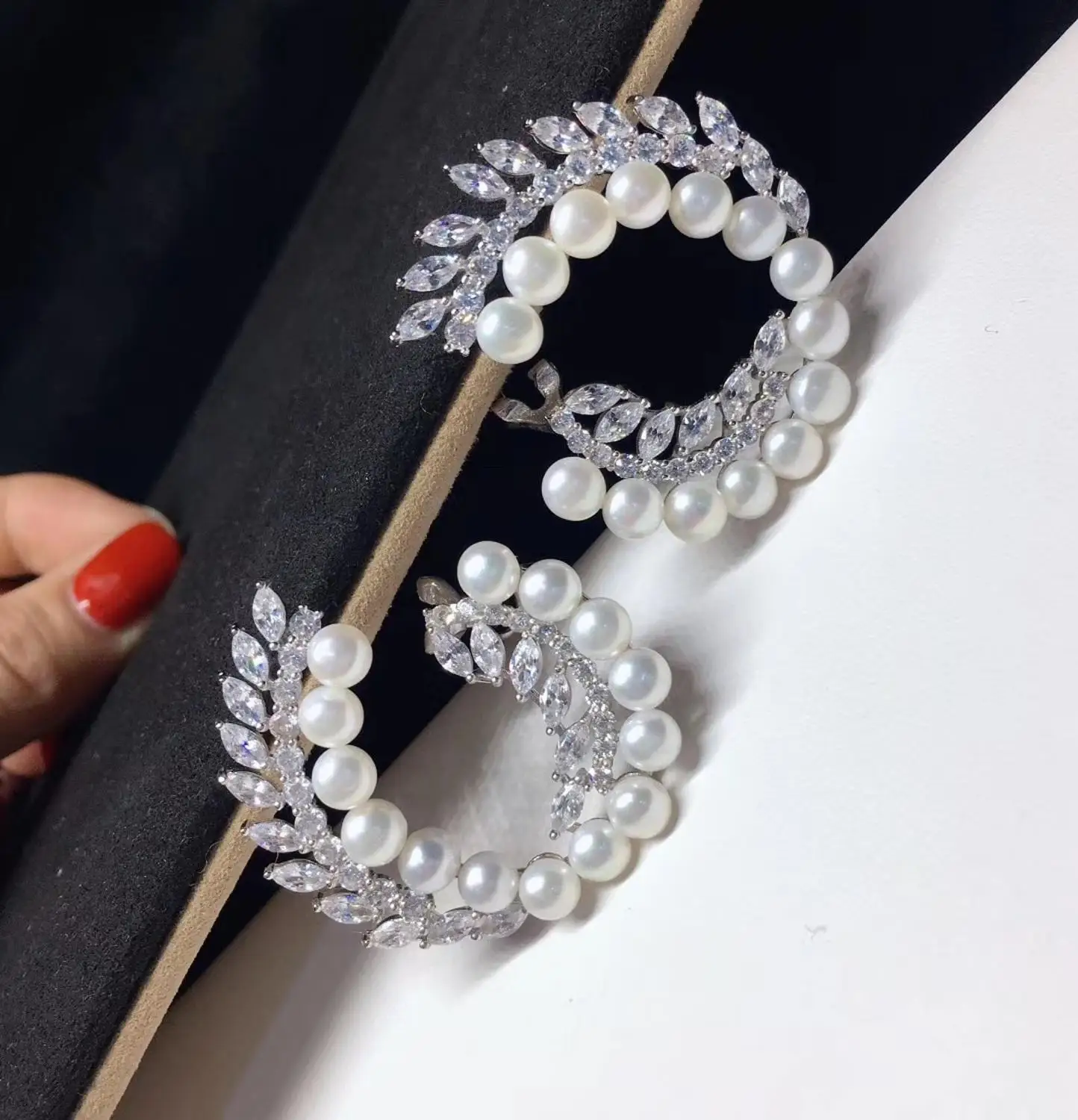 Серьги женские из серебра 100% пробы с натуральным пресноводным жемчугом и