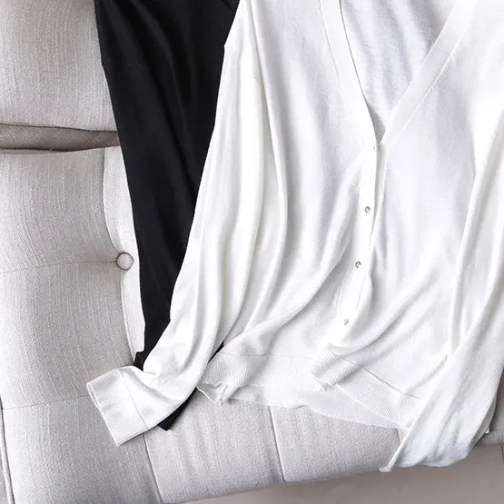 

2021 Women Sweater New Single-breasted Thin Knit Cardigan Solid Color V-neck Cardigan