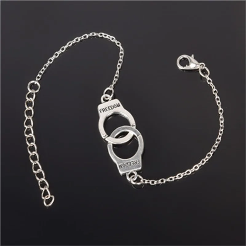 Europe and the United States new summer fashion popular new handcuffs beach beach personality bracelet necklace ornaments