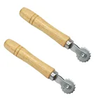 Инструмент для пчеловодства с металлической проволокой