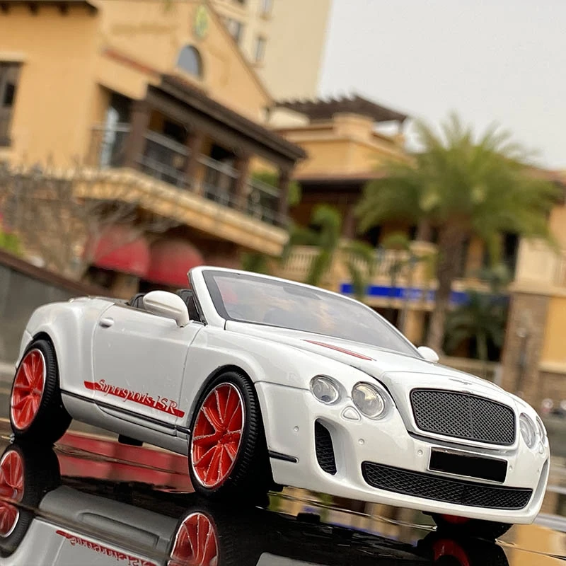 

1:24 Continentals Open Alloy Car With Light Pull Back Model Diecast Vehicle Miniature Metal Car Simulation Collection Toys Boys