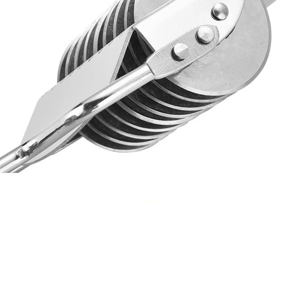 

Kitchen Pasta Noodle Maker Stainless Steel Roller Docker 16.5*7cm Mini New