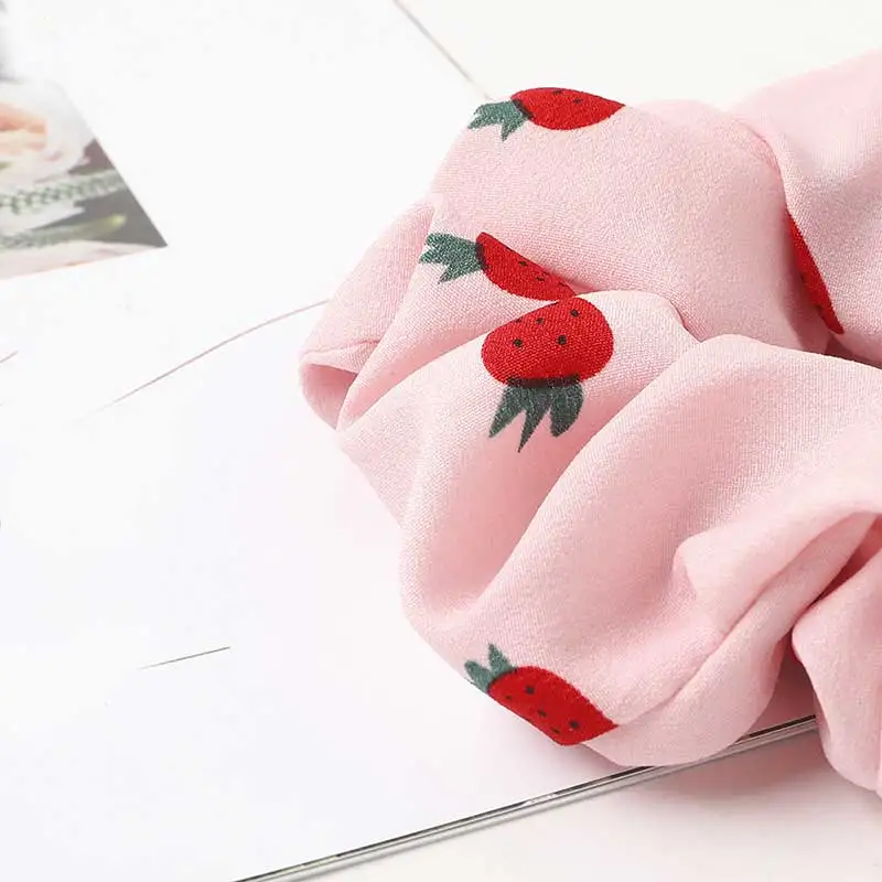 Женские резинки для волос с принтом клубники черные и розовые эластичные