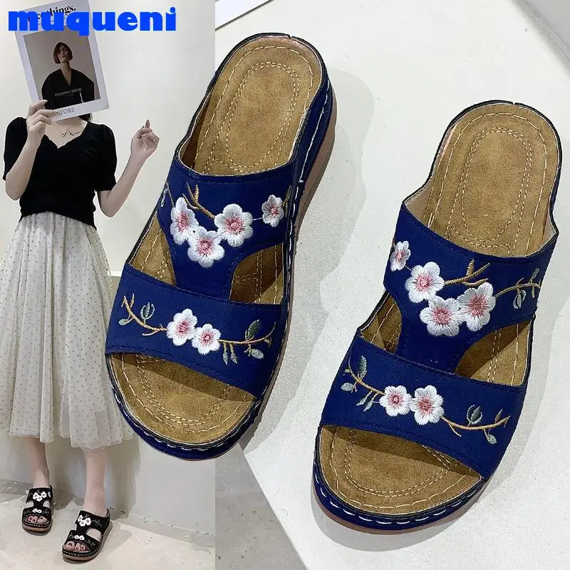 

Fashion Embroider Soft Slippers Women Summer Open Toe Flock Comfort Beach Shoes Mujer 2021 Outdoor Thick Bottom Slippers