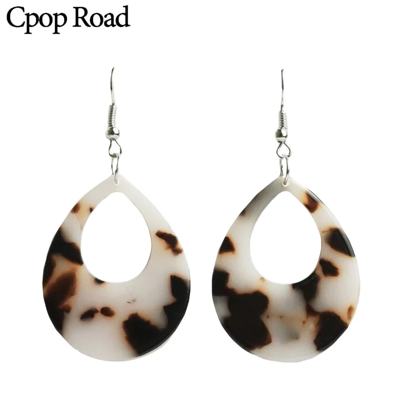 

Cpop Whtie Leopard Hollow Acrylic Earrings for Women Fashion Dangle Water Drop Acetate Resin Leopard Earrings Resin Jewelry 2019