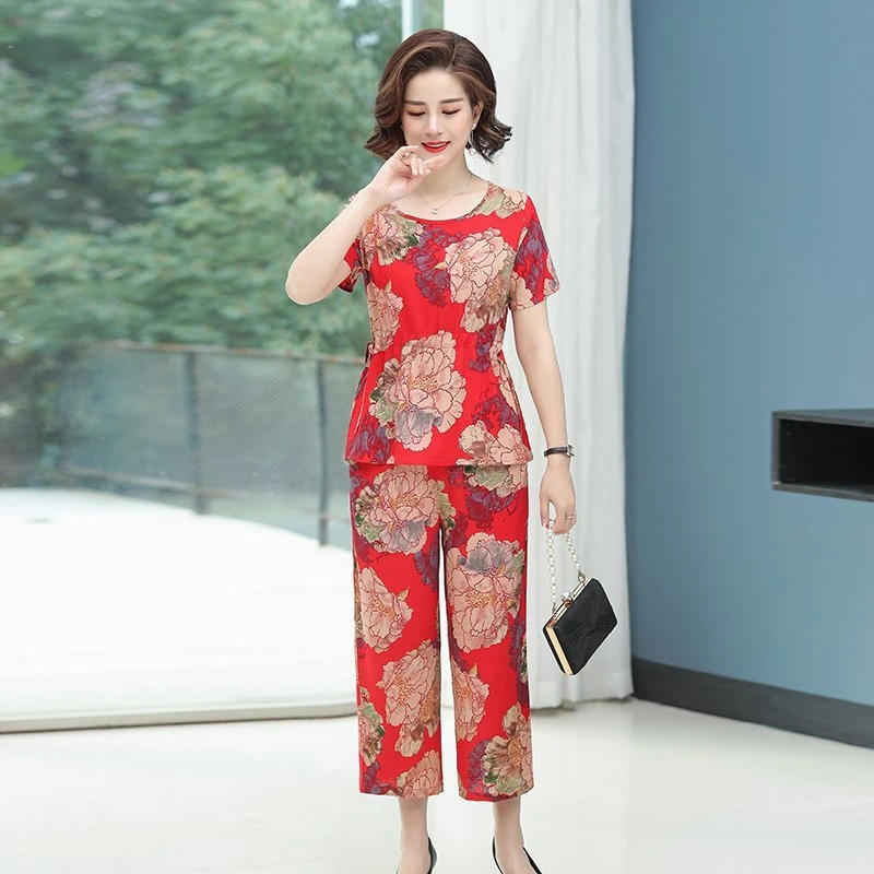

NEW 2021 2pcs / Set Summer Middle-Aged Women'S Short Sleeve T Shirt Tops + Calf-Length Pants Female Office Lady Plus Size Sets
