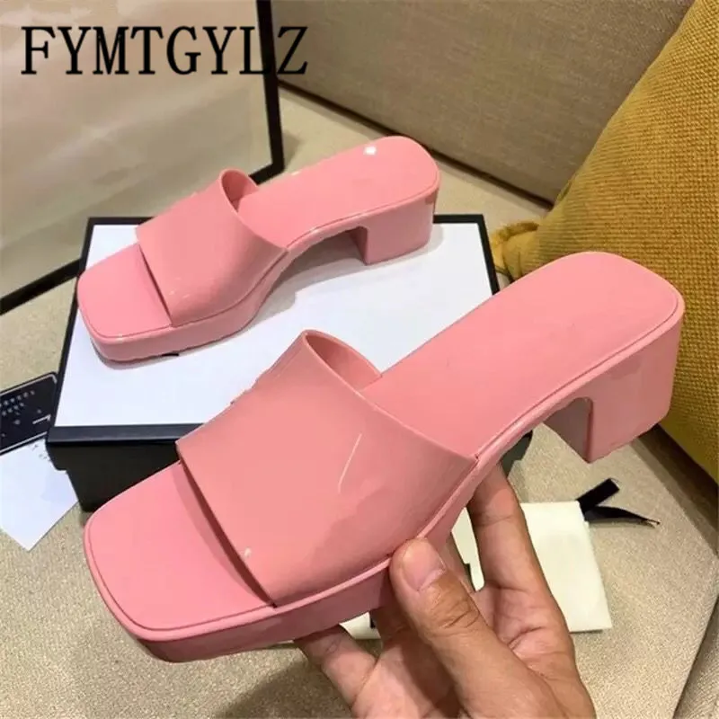 

Прозрачные тапочки FYMTGYLZ из ПВХ карамельных цветов с открытым носком на квадратном каблуке, летние женские резиновые тапочки, пляжная обувь ...